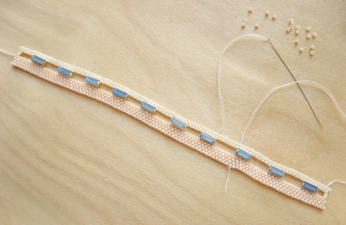 плетем браслеты из бисера