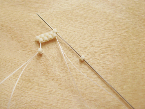 браслеты из камней