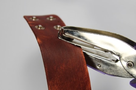 кожаный модный браслет с пуговицами